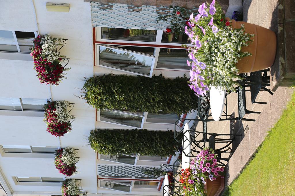 Beausite Hotel Grouville Exterior foto